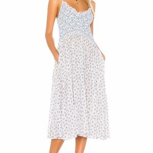 Cutest Love Shack Fancy midi Dress!